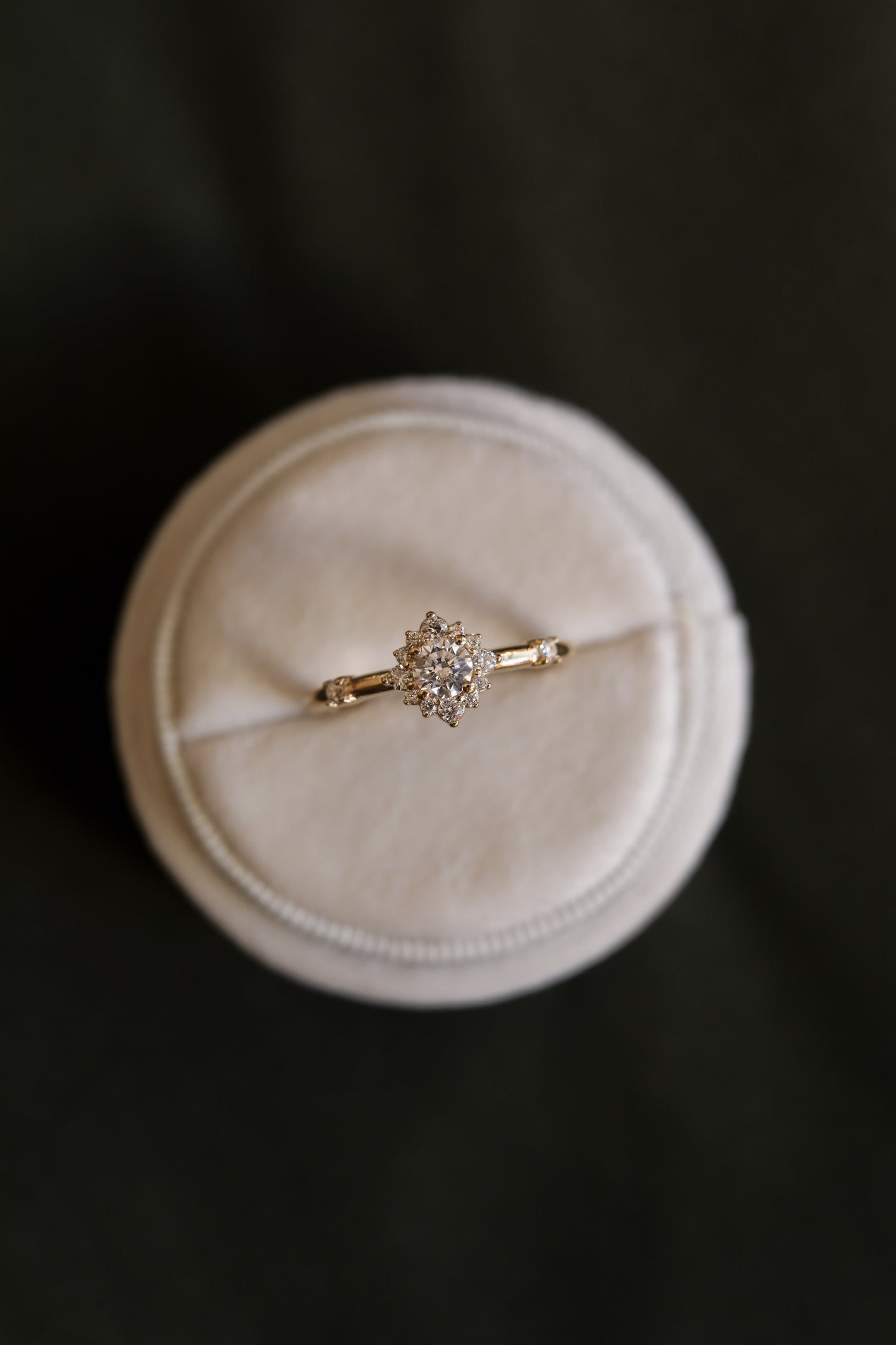 Winnie Wedding Set - 14K Yellow Gold - Round - Natural Diamond